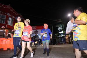 BIB: 3548
                            <button type="button" onclick="openModal(26262076)" class="btn btn-primary btn-sm float-right btn-popup" data-toggle="modal" data-target=".modal-high-quality">
                        <i class="fas fa-shopping-cart"></i> Add to Cart
                    </button>
                                            <button type="button" onclick="isThisMe(26262076, true)" class="btn btn-success btn-sm float-right btn-popup btn-isme hidden" data-toggle="tooltip" data-placement="bottom" title="นี่คือรูปของคุณใช่ไหม คลิกที่นี่เพื่อเอาเข้าอัลบั้ม">
                        <i class="fas fa-plus"></i> Add to album
                    </button>
                    <button type="button" onclick="isThisMe(26262076, false)" class="btn btn-warning btn-sm float-right btn-popup btn-isnotme hidden">
                        <i class="fas fa-ban"></i> Remove from album
                    </button>